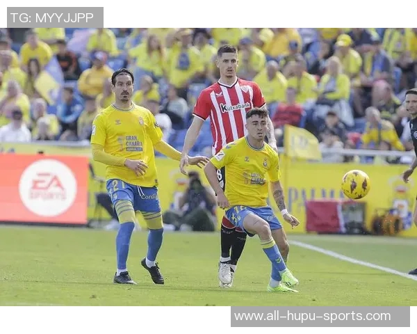 澳超半场精彩回顾：巴巴洛塞斯双响西悉尼3-2逆转中央海岸水手